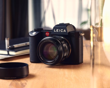 The Leica SL2 lifestyle image.