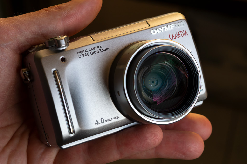 Vintage digital cameras: The Olympus C-765 is a surprisingly compact camera for the time. Photo: (C) Joshua Waller