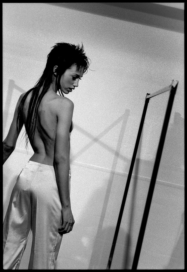 Julie, Australian Fashion week, Sydney, Australia c1996-1999. Image credit: Annabel Moeller © Lee Miller Archives 