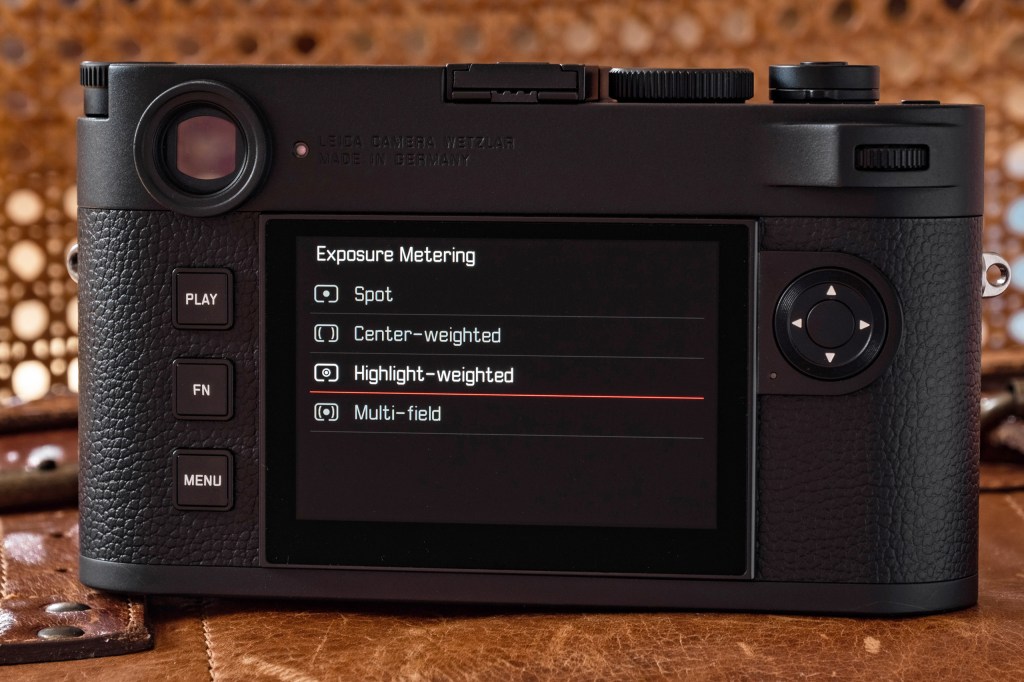 Leica M11 Monochrom metering mode selection