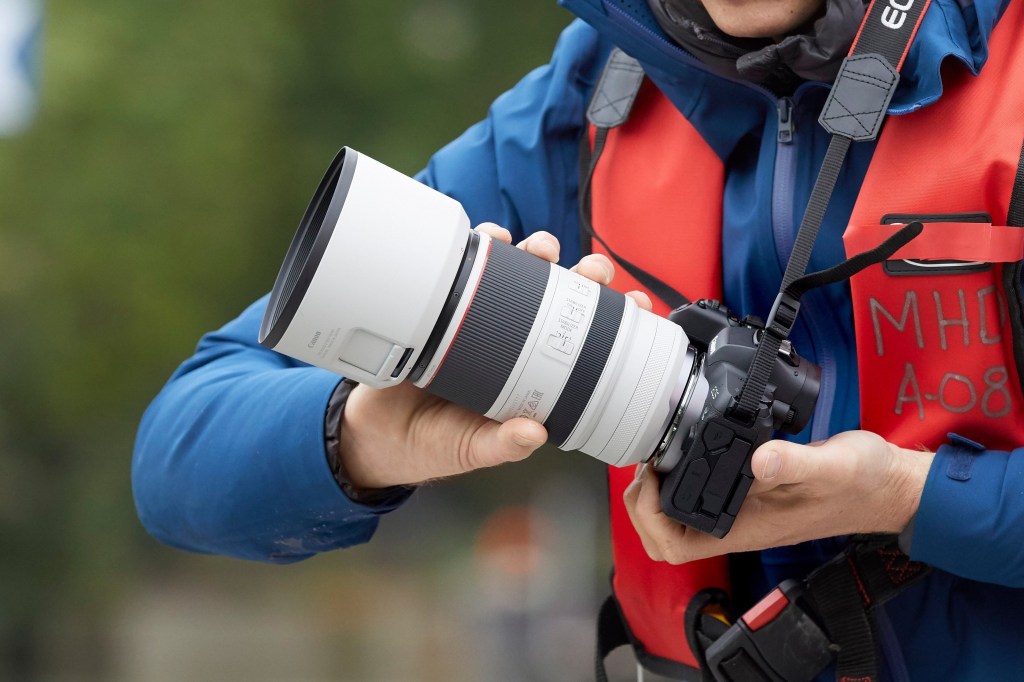 Best Canon RF lenses for sport and action photography: Canon RF 70-200mm F2.8L IS USM