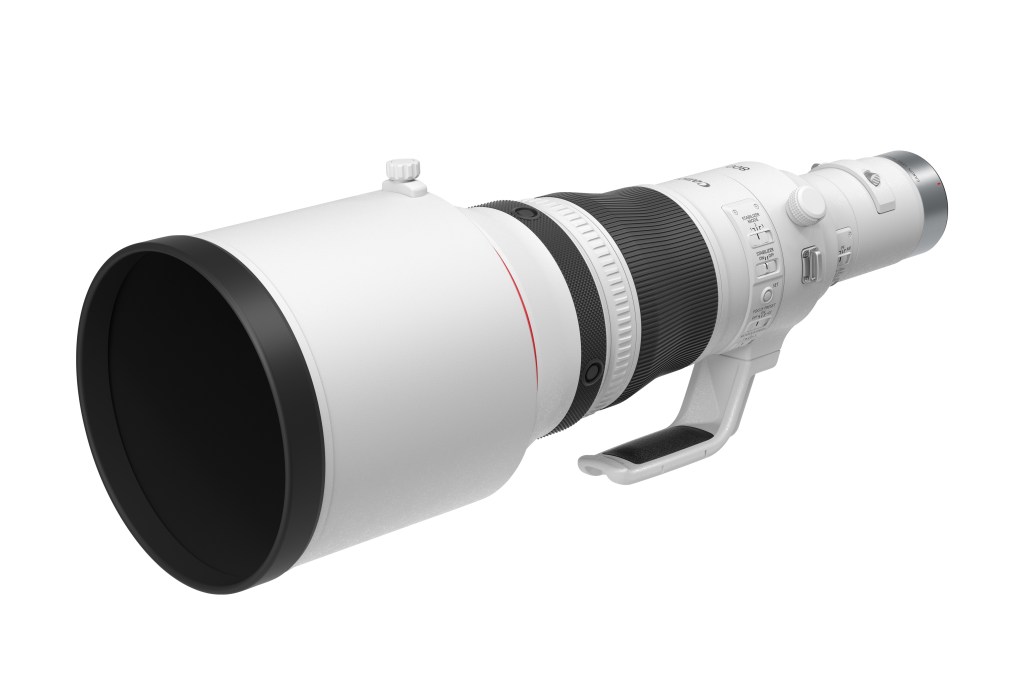 Best Canon RF lenses for sport and action photography: Canon RF 800mm F5.6L IS USM