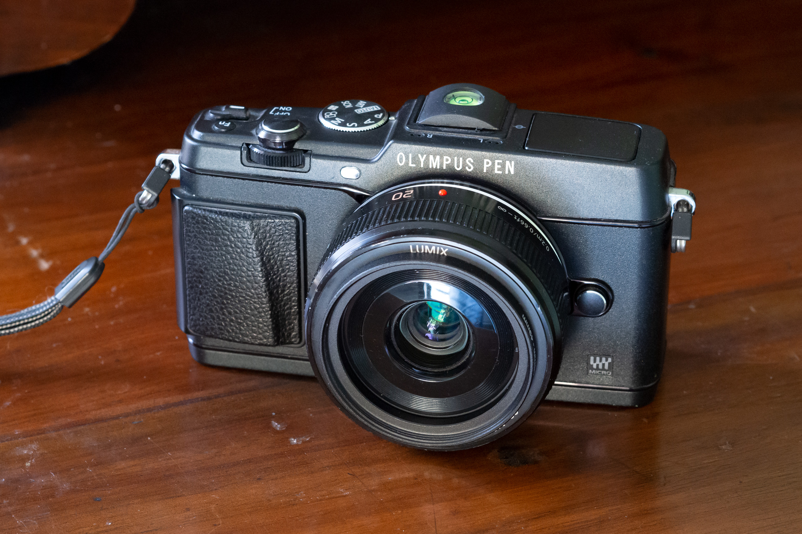 panasonic lumix g20