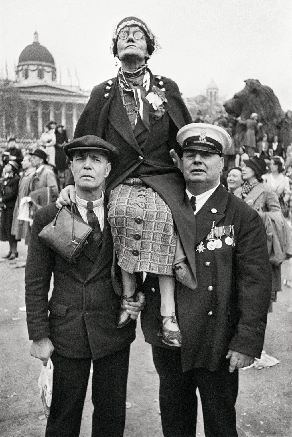 Henri Cartier Bresson The Other Coronation, coronation of George VI, street photography, photojournalism, documentary photography