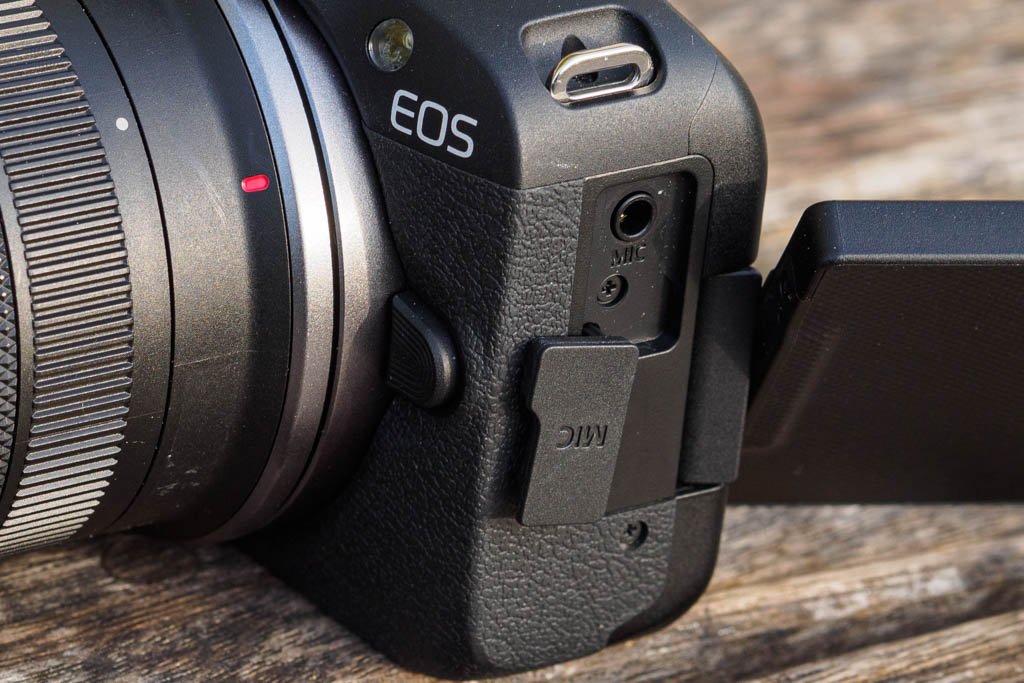 Canon EOS R50 mic socket