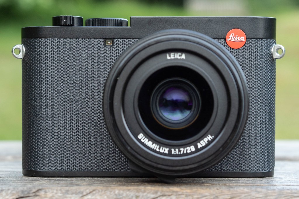 Leica Q3 front view