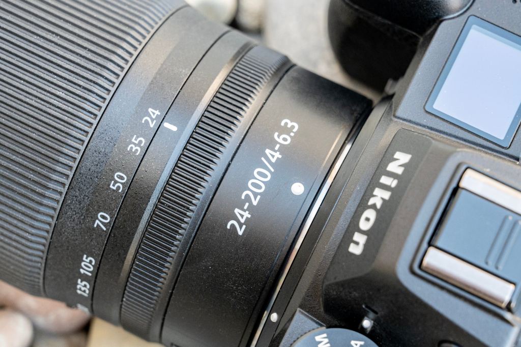 Nikon Nikkor Z 24-200mm f/4-6.3 VR close up 