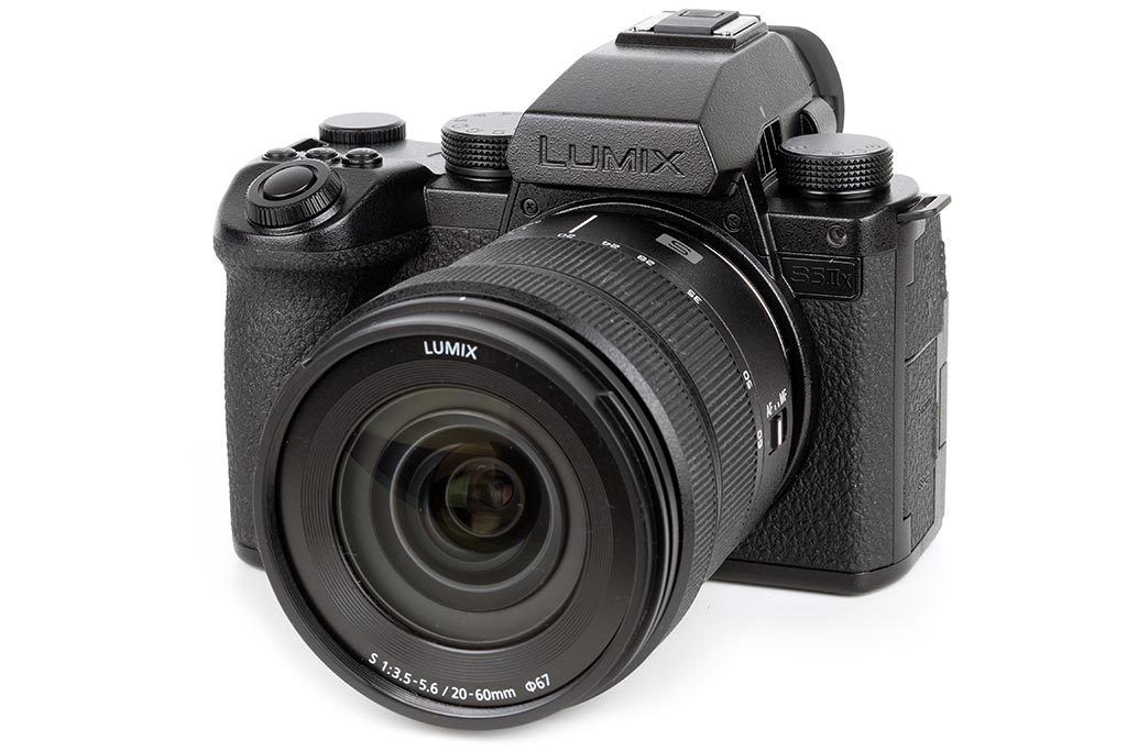  Panasonic LUMIX S5 Full Frame Mirrorless Camera, 4K 60P Video  Recording with Flip Screen & WiFi, LUMIX S 20-60mm F3.5-5.6 Lens, L-Mount,  5-Axis Dual I.S., DC-S5KK (Black) : Electronics