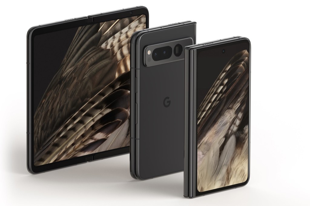 Google Pixel Fold in Obsidian black