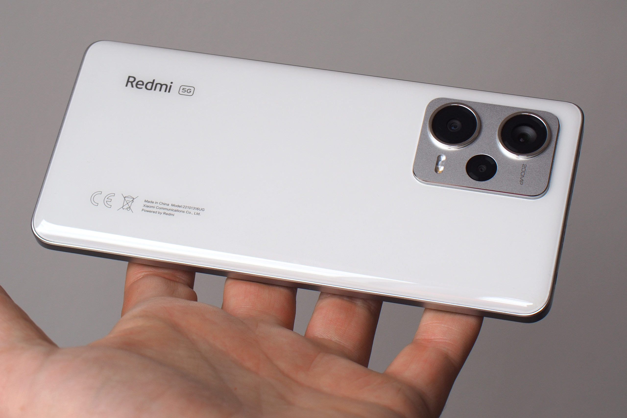 Redmi Note 12 Pro + 5G in white. Photo: Joshua Waller