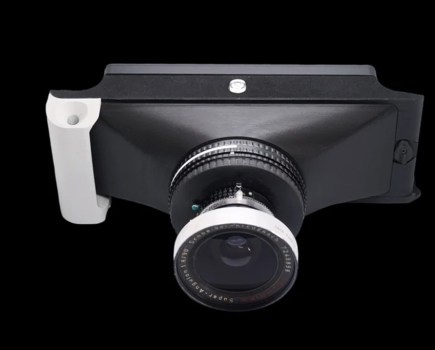 Chroma Camera Six:17 medium format camera shoots panoramas on 120 film