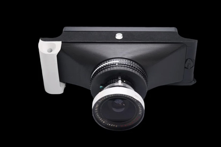 Chroma Camera Six:17 medium format camera shoots panoramas on 120 film