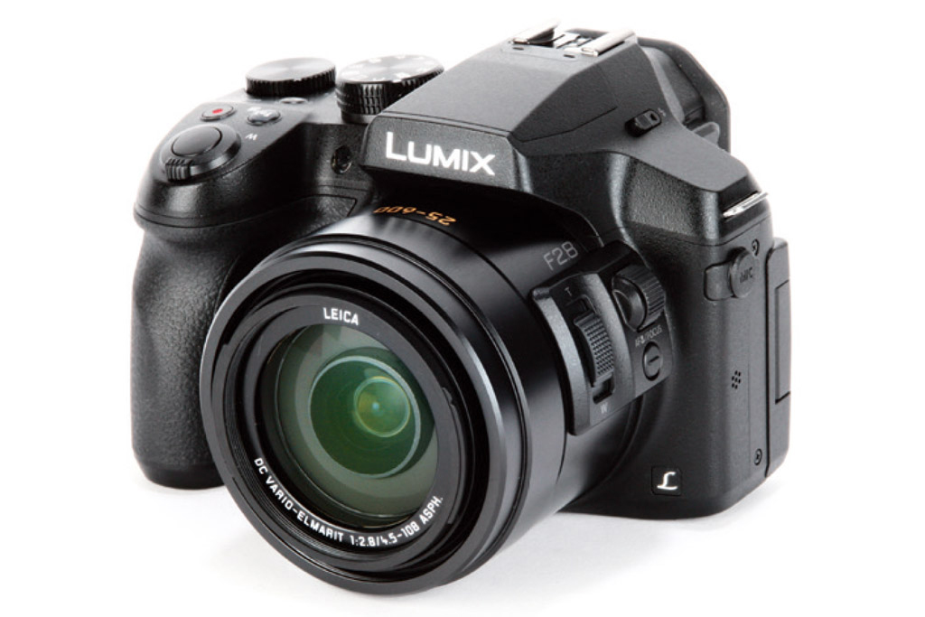 panasonic lumix DMC-FZ330 front