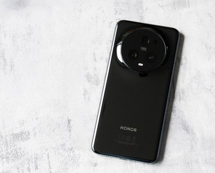 Honor Magic 5 Pro back cameras