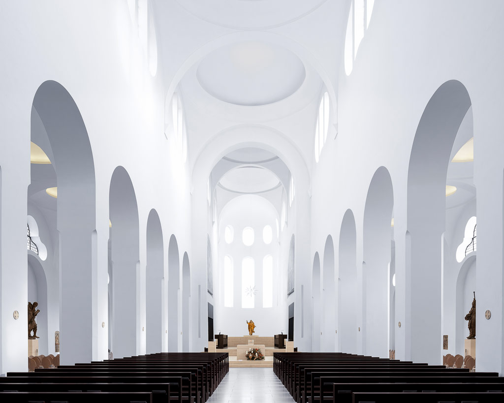 How to photograph churches. Saint Moritz, Augsburg, Germany (Jon Pawson 2013) Photo credit Thibaud Poirier