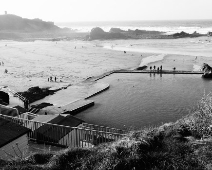 outdoor swimming pool in bude cornwall