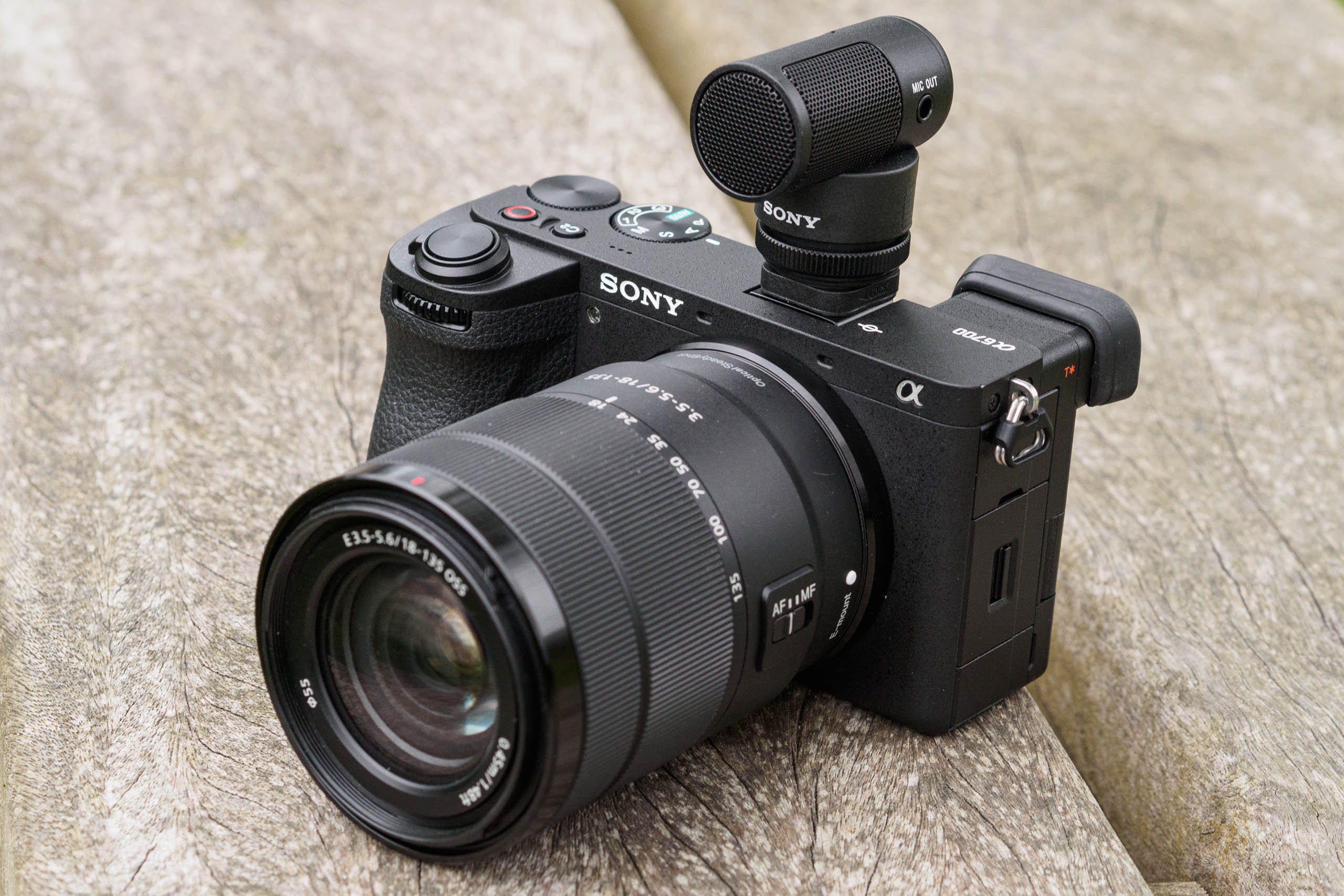 Sony Alpha a6700 Camera With 16-50mm f/3.5-5.6 Lens - ILCE-6700L
