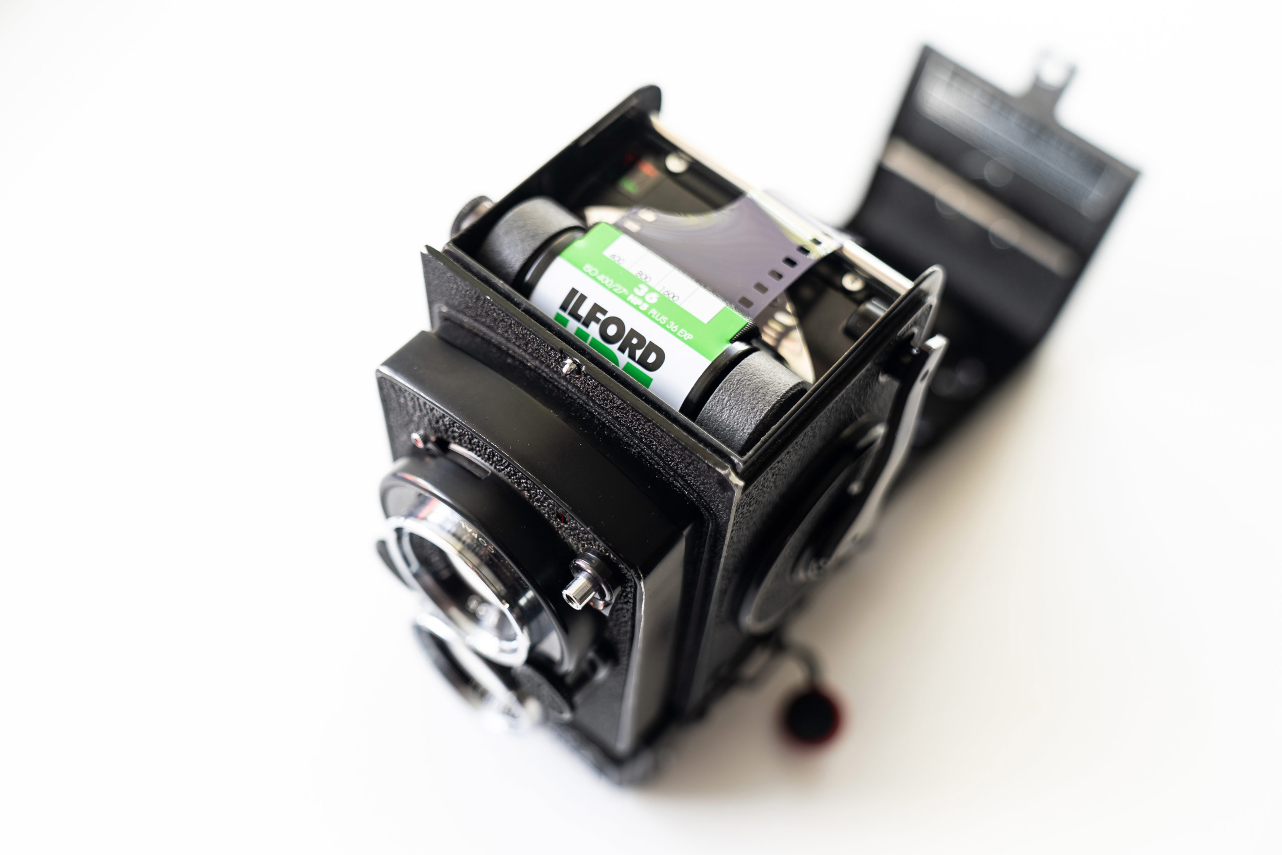 Film Friday: These 3D-printed film cases keep your 35mm and 120 film safe  on-the-go: Digital Photography Review