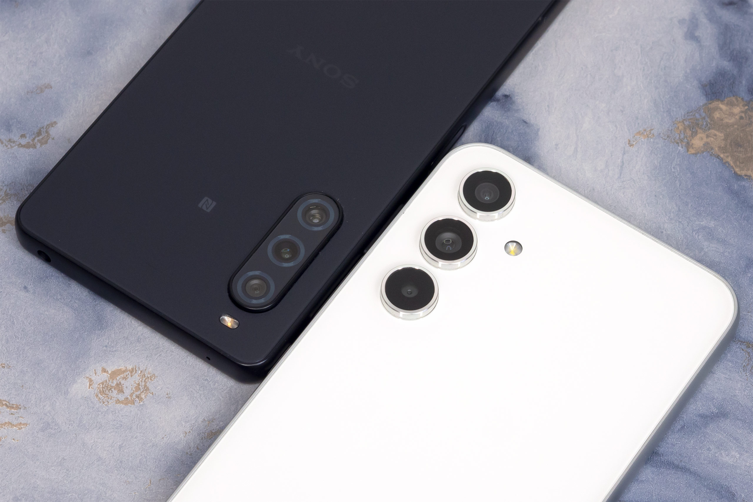 Samsung Galaxy A54 vs Sony Xperia 10 V - Cameras Compared - Amateur  Photographer