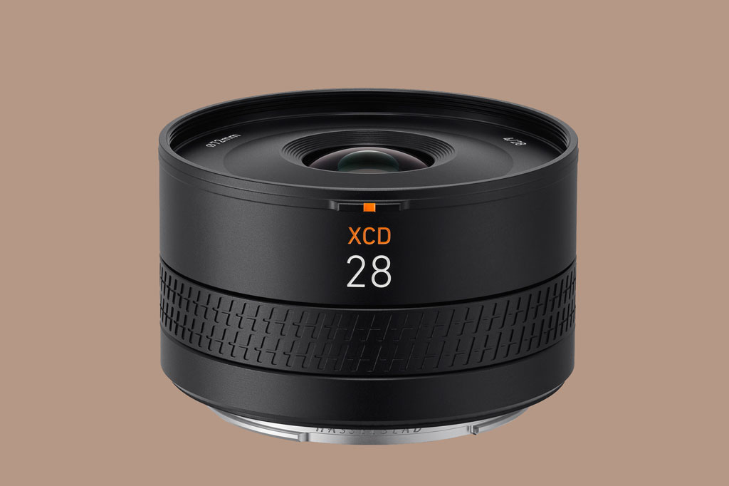 New Hasselblad XCD 4/28P lens for street photography released 