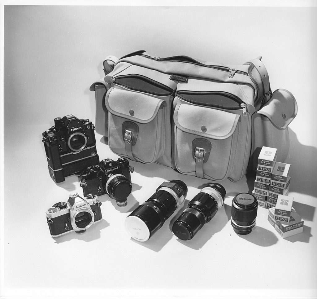 Product shot of an old Billingham 550 bag showing possible contents. Photo: courtesy/copyright of Billingham