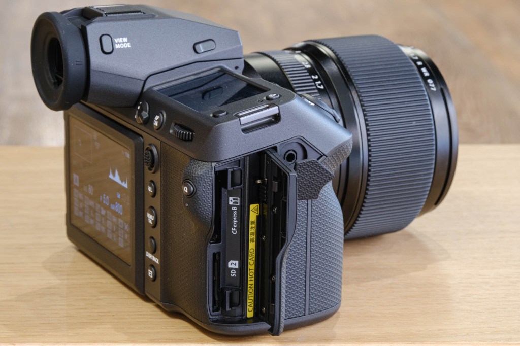 Fujifilm GFX100 II CFexpress and SD card slots