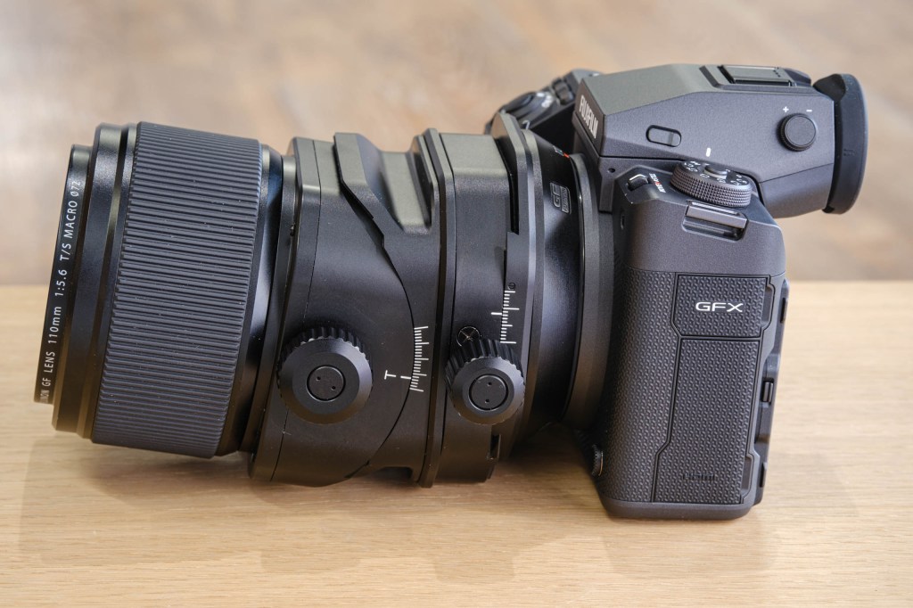 Fujifilm GF 110mm F5.6 TS Macro on GFX00, showing tilt and shift movements