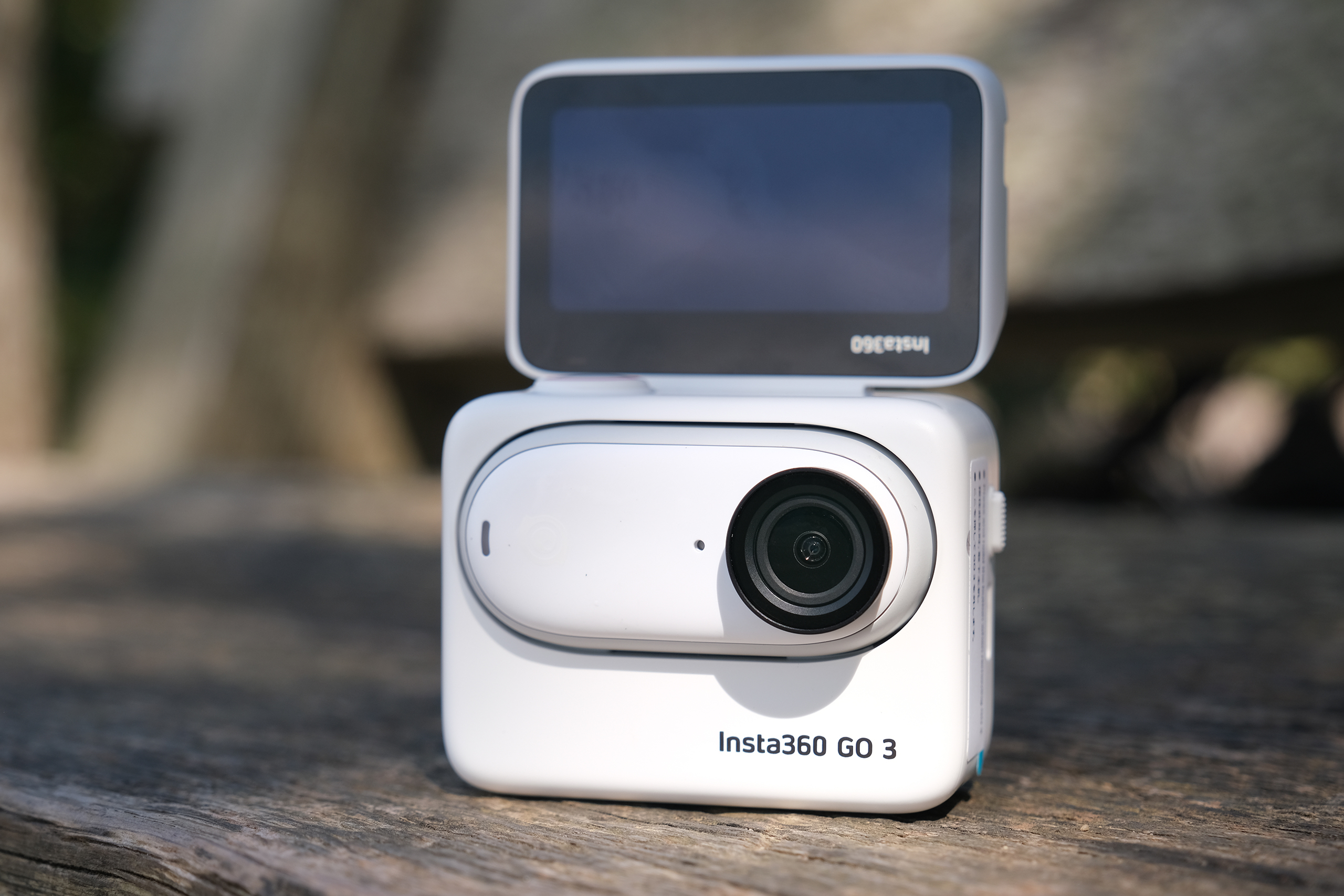 Insta360 X3 action cam uses new 48MP sensors, larger touchscreen & better  performance: Digital Photography Review