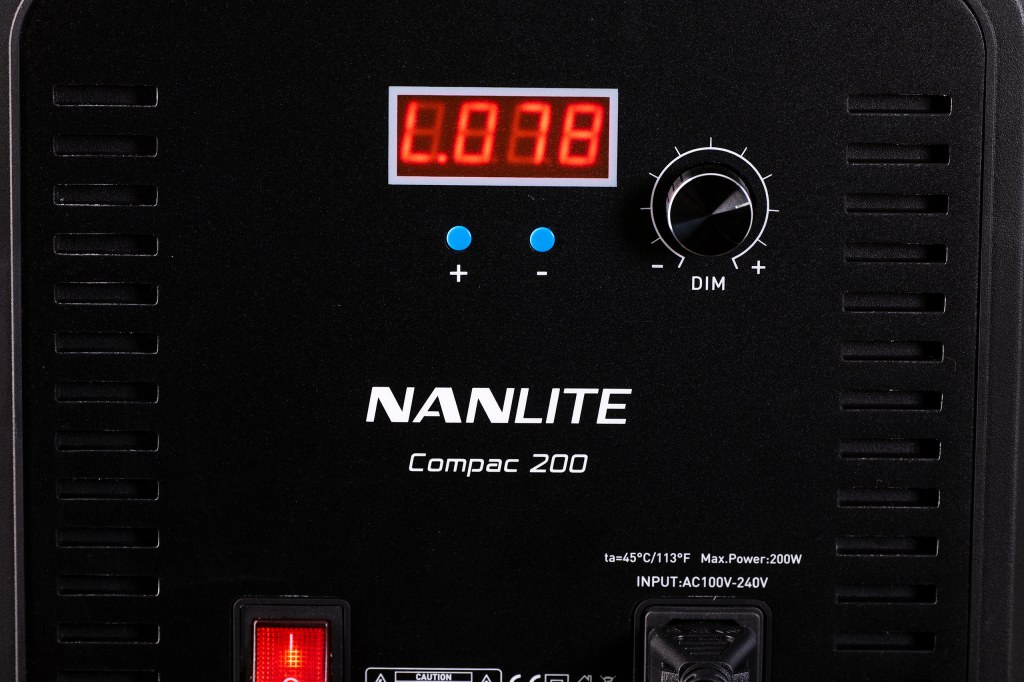 Nanlite compac 200