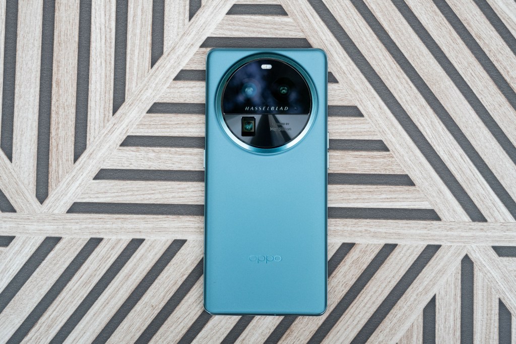 Oppo Find X6 Pro. Photo: Amy Davies