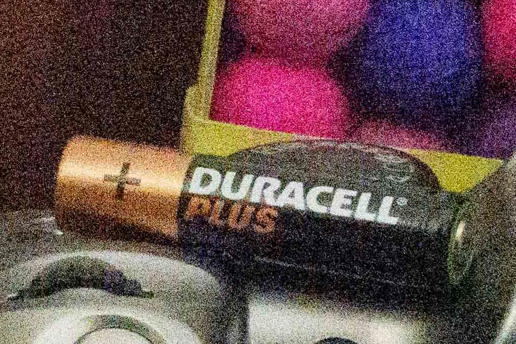 Fujifilm GFX100 II, ISO 102400, raw + Adobe Camera Raw, 100% crop