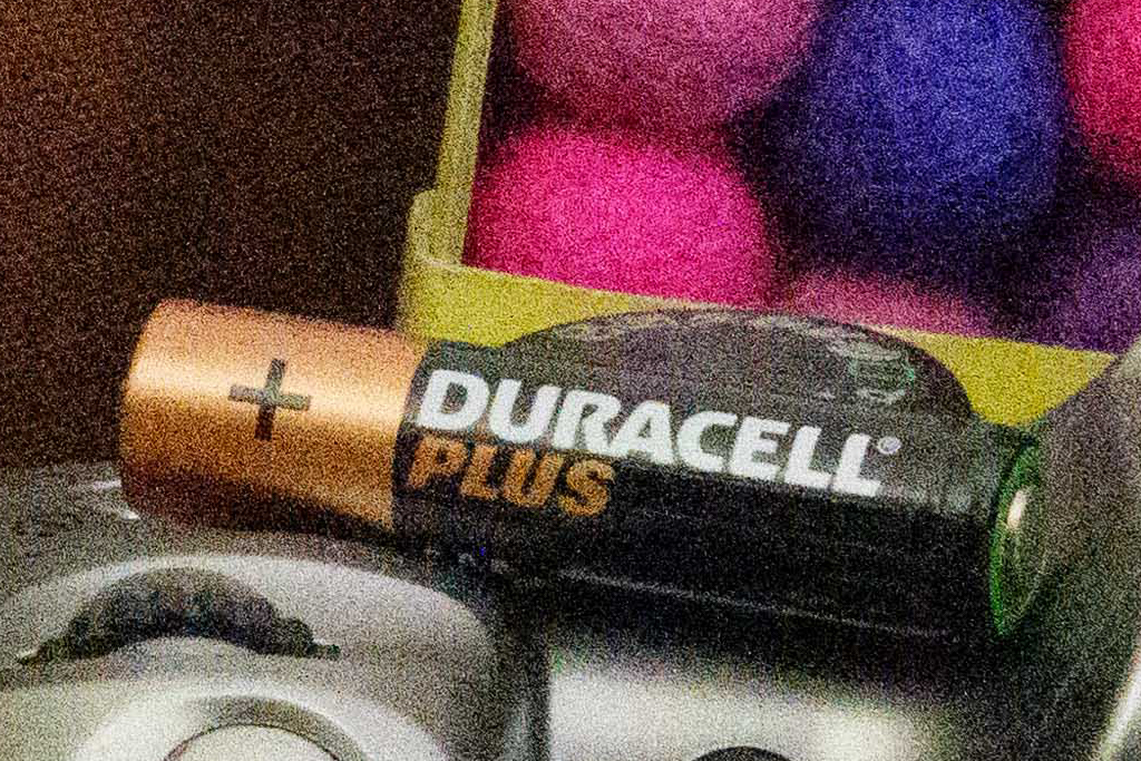 Fujifilm GFX100 II, ISO 51200, raw + Adobe Camera Raw, 100% crop