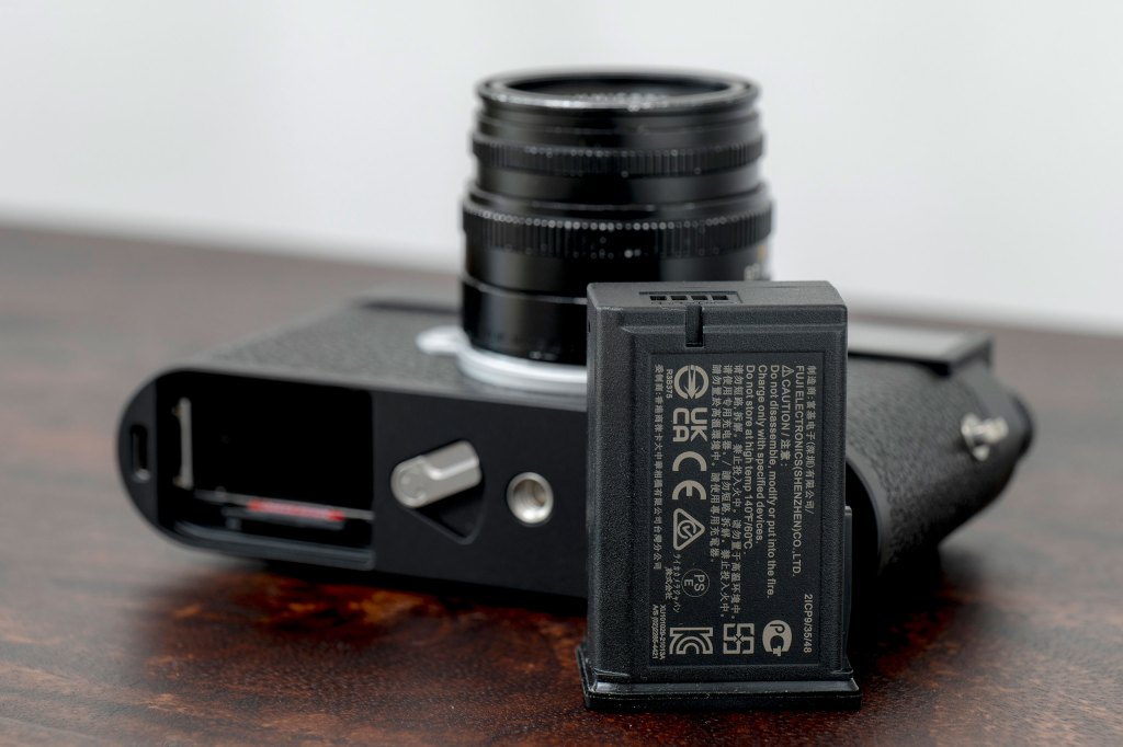 Leica M11-P battery