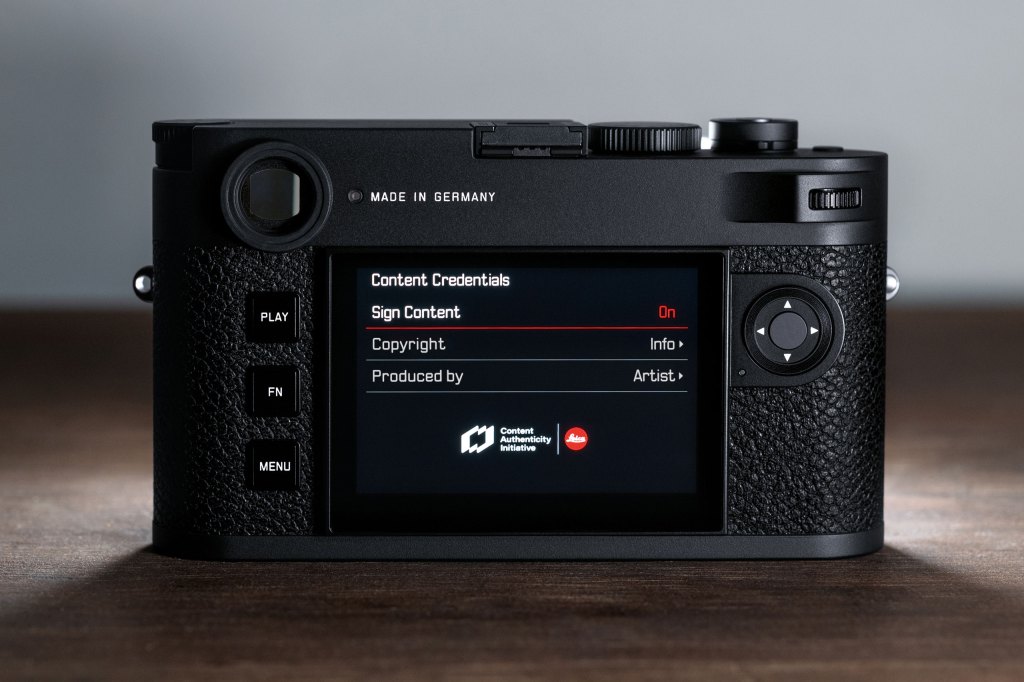 New Leica M11-P Content Credentials menu