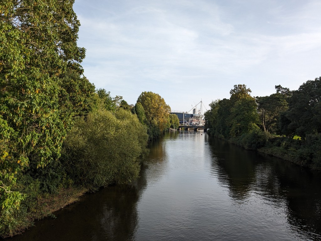 Google Pixel 8 Pro Sample image, river with green trees on both sides