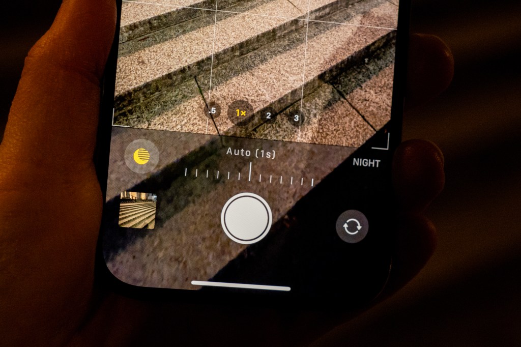iPhone 15 Pro Night mode, Tips for shooting low-light with your smartphone