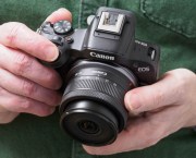 Canon RF-S 10-18mm F4.5-6.3 IS STM on EOS R50, in-hand