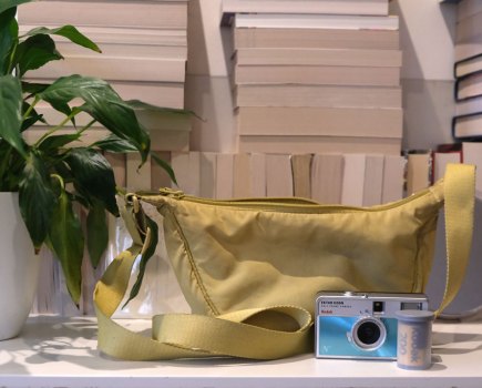 Why the Uniqlo crossbody bag is perfect for street photographers