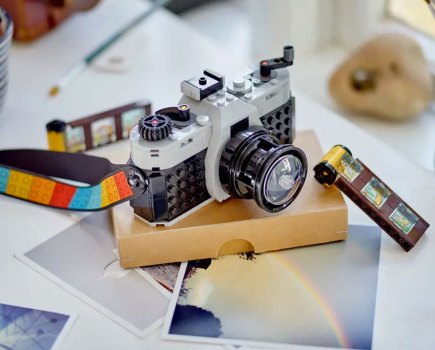 Build a Lego retro 35mm film camera