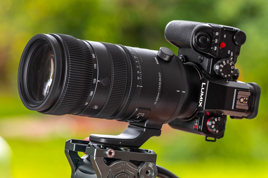 Sigma 70-200mm F2.8 DG DN OS lens set to portrait format on the Panasonic Lumix S5II.