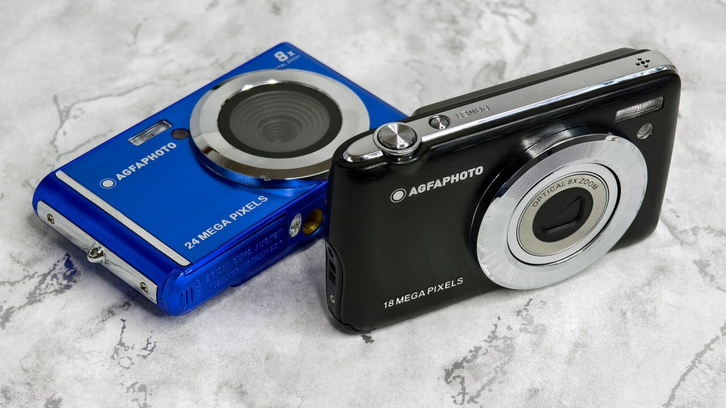 Agfaphoto Realishot DC8200 in black, and the Agfaphoto DC5500 in blue. Photo JW/AP