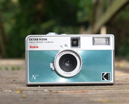 Kodak Ektar H35N half frame film camera