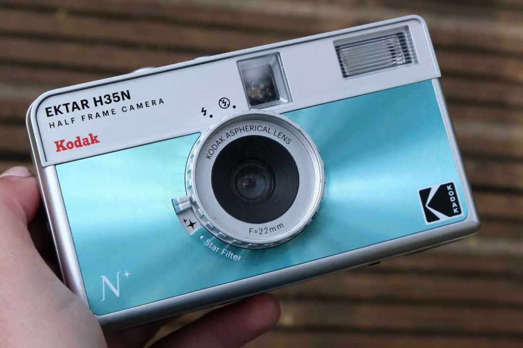 Kodak Ektar H35N half frame camera