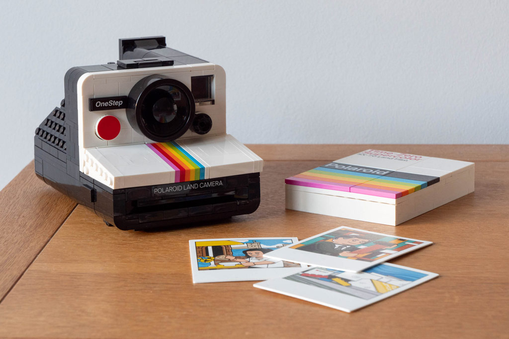 twin lens LEGO camera prints instant pictures with a click of a brick