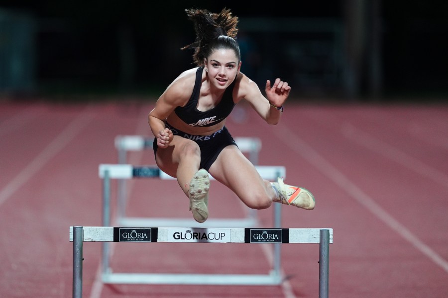 Sony Alpha A9 III hurdler sample image