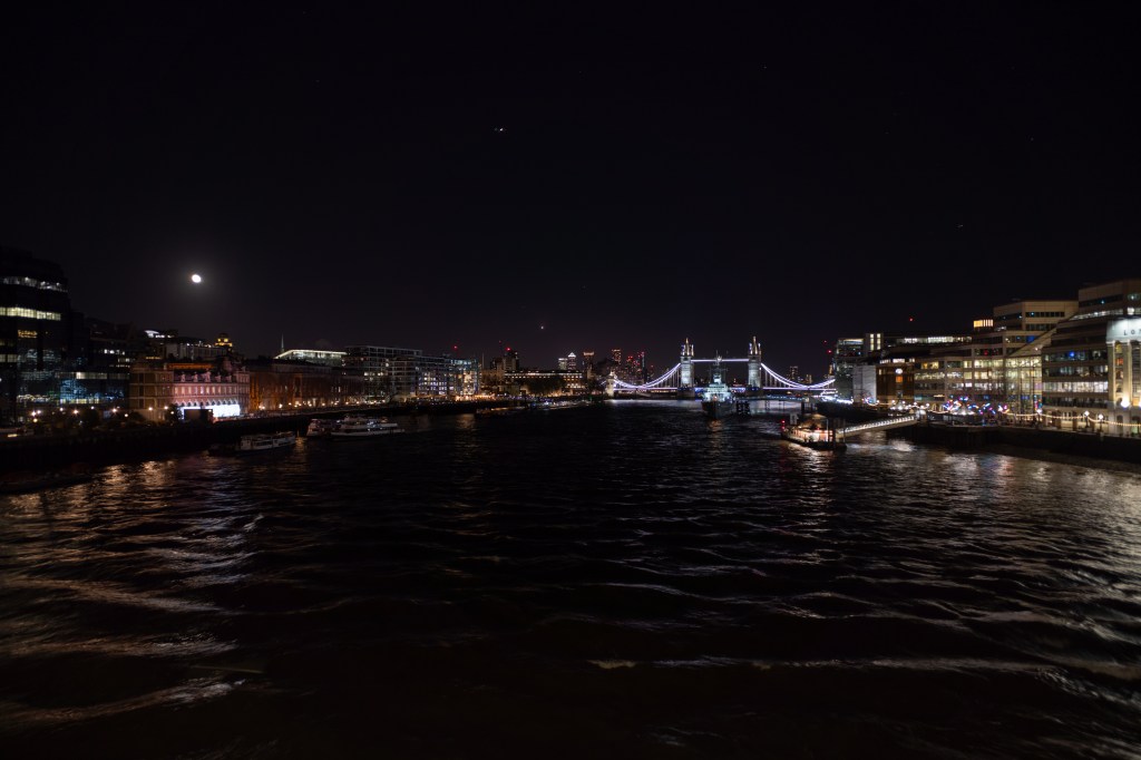 Viltrox AF 20mm F2.8 FE London night-time sample image