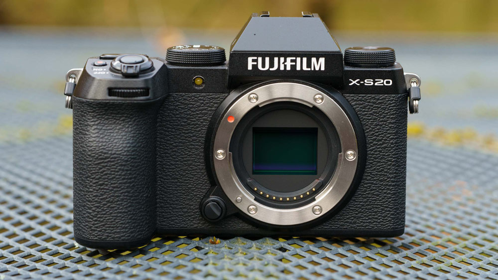  Fujifilm X-S20 Mirrorless Camera Body : Electronics