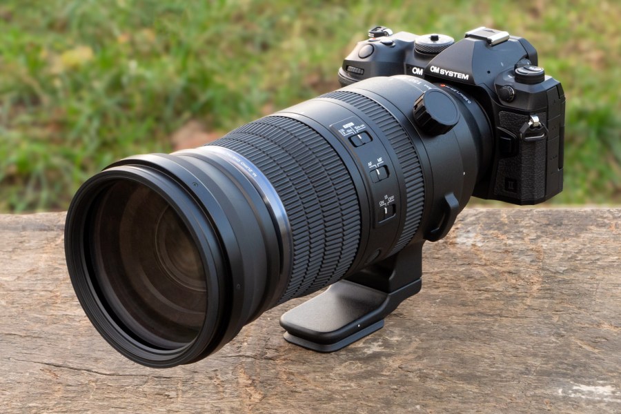 OM System M.Zuiko 150-600mm F5.0-6.3 IS lens on the new OM-1 Mark II. Image: JW/AP.