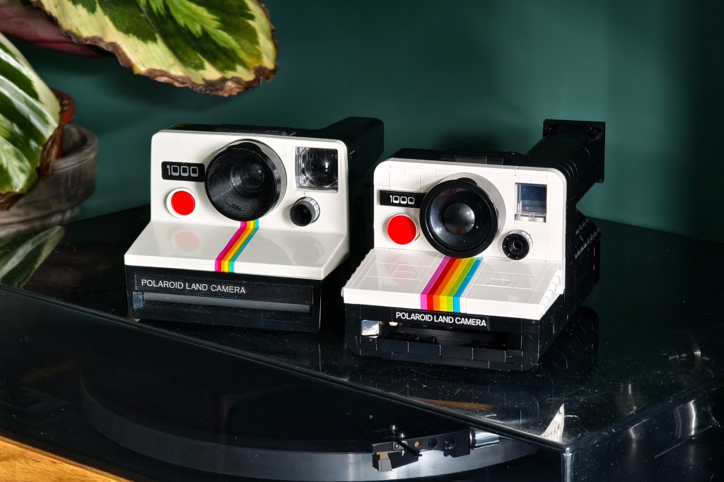 Polaroid Land Camera 1000 (left), with Lego Polaroid 1000 camera (right). Photo JW/AP