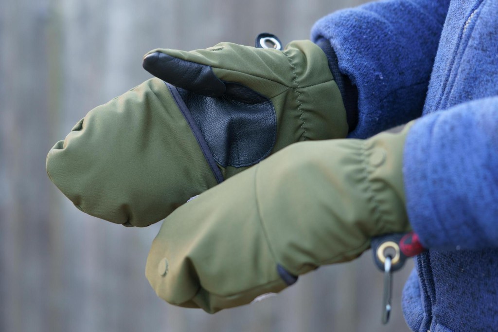 The Heat Company Heat 2 Softshell Gloves in use